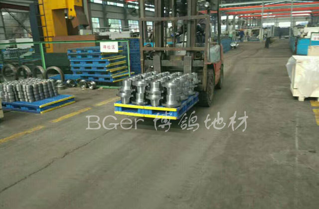 工廠載重貨定制型托盤(pán) 高分子材料 組合式叉車托盤(pán) 叉車搬運(yùn)貨物托盤(pán)