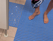 游泳館公共浴室防滑地墊，更衣室防滑地毯，柔軟波浪型