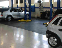 大型汽修廠地面耐油材料，汽修車間防滑地板