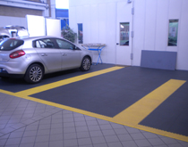 汽車(chē)4S店室內(nèi)停車(chē)位地面材料 汽車(chē)展示廳地面裝飾