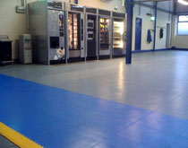 什么是耐磨防滑地磚？什么樣的地磚防滑又耐磨？防滑耐磨地板磚哪個(gè)品牌好？